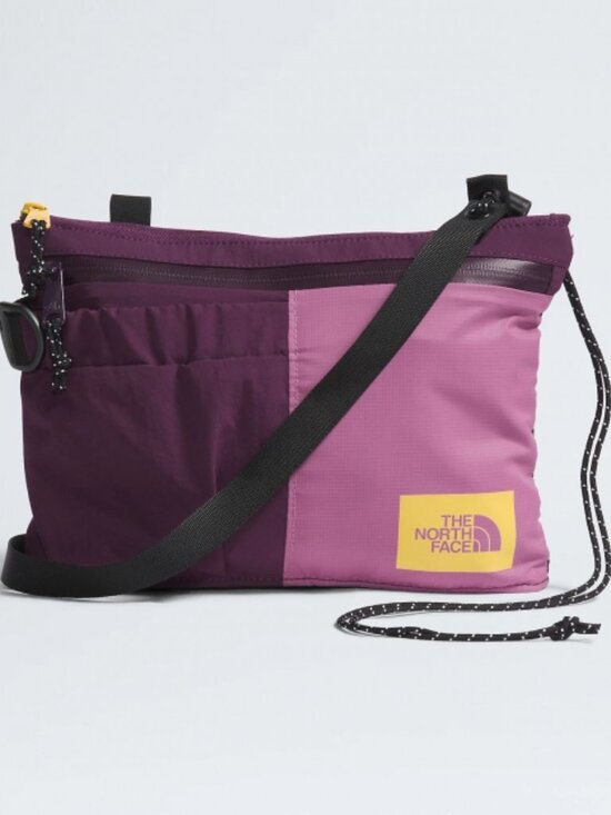 The North Face Mountain Crossbody bag NWT - Picture 11 of 11